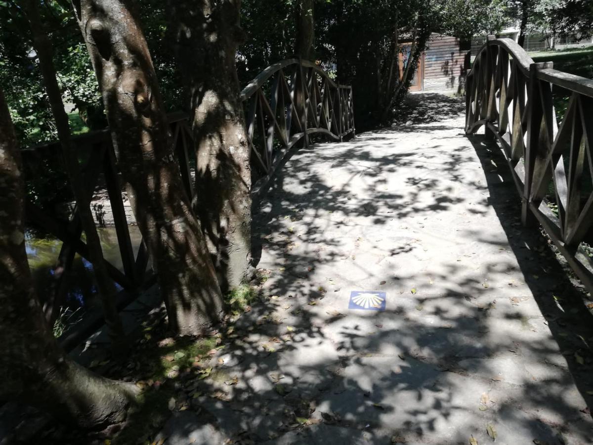 Alojamiento Camino Real Sigueiro Exterior foto